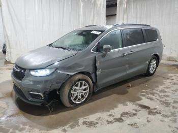  Salvage Chrysler Pacifica