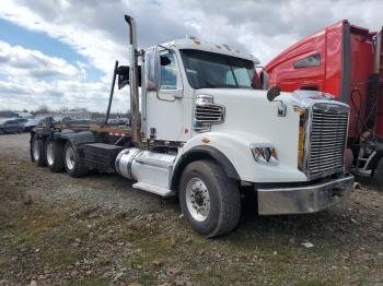  Salvage Freightliner 122sd