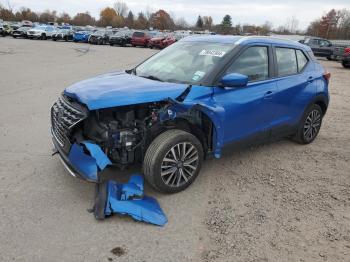  Salvage Nissan Kicks