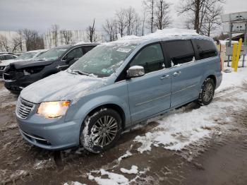  Salvage Chrysler Minivan