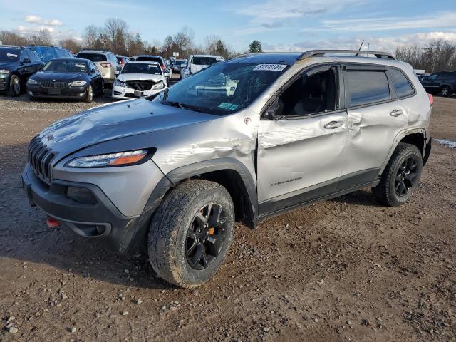  Salvage Jeep Cherokee