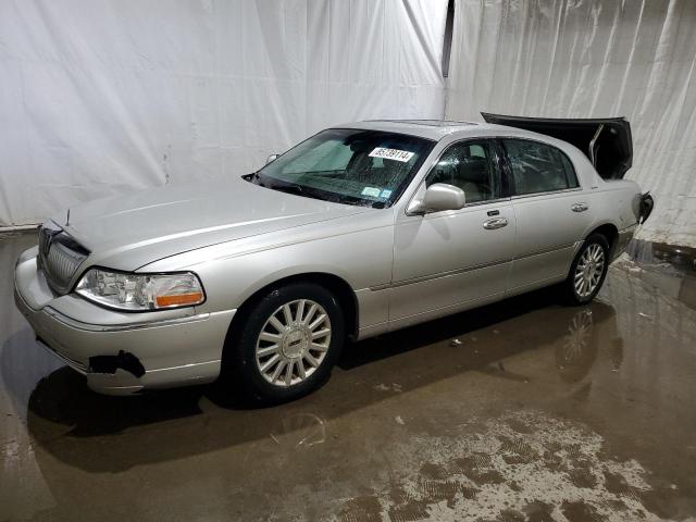  Salvage Lincoln Towncar