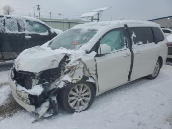  Salvage Toyota Sienna