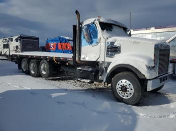  Salvage Freightliner 122sd