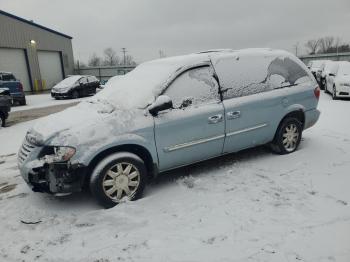  Salvage Chrysler Town & Country