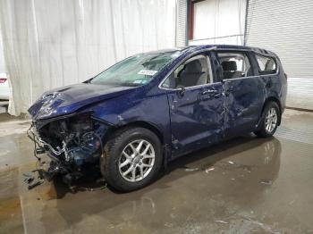  Salvage Chrysler Pacifica