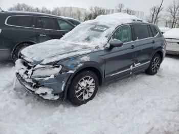  Salvage Volkswagen Tiguan