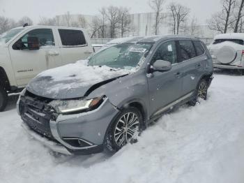  Salvage Mitsubishi Outlander