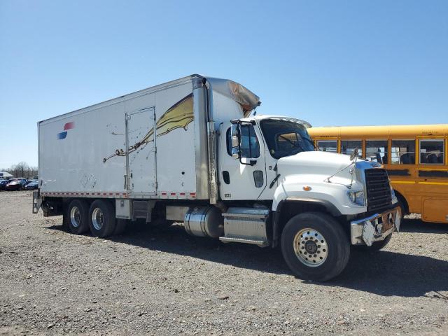  Salvage Freightliner 114sd