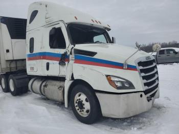  Salvage Freightliner Cascadia