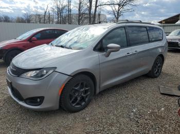  Salvage Chrysler Pacifica