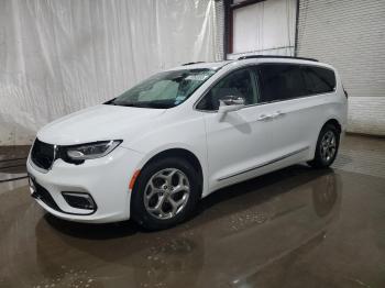  Salvage Chrysler Pacifica