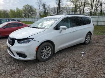  Salvage Chrysler Pacifica