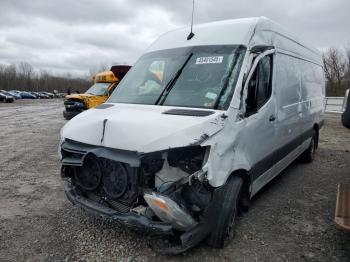  Salvage Mercedes-Benz Sprinter