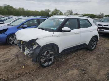  Salvage Hyundai VENUE