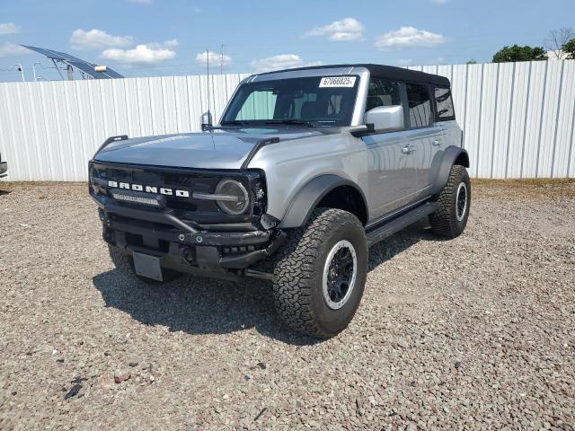  Salvage Ford Bronco