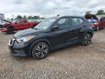  Salvage Nissan Kicks