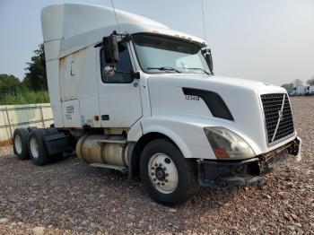  Salvage Volvo Vnl