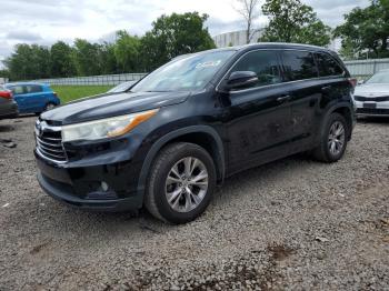  Salvage Toyota Highlander