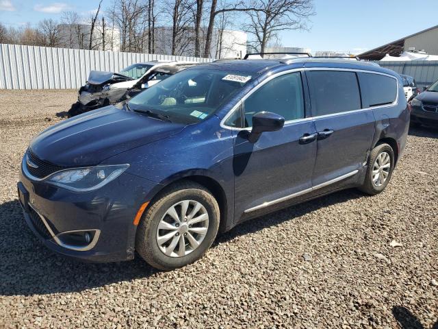  Salvage Chrysler Pacifica