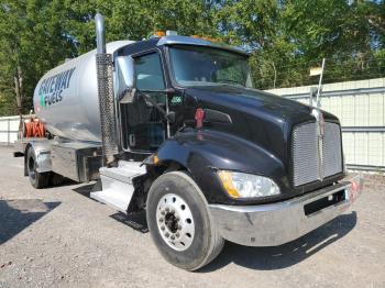  Salvage Kenworth Constructi