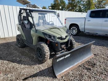  Salvage Can-Am Commander Dps 800r