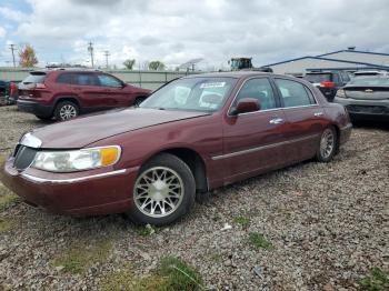  Salvage Lincoln Towncar