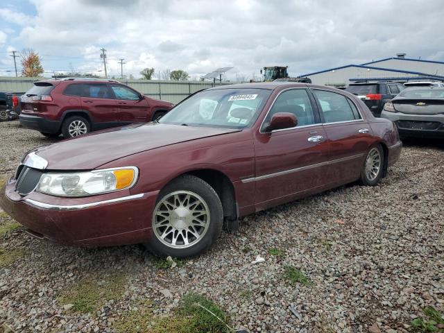  Salvage Lincoln Towncar