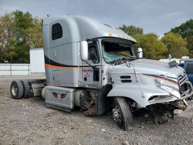  Salvage Mack Cxu613