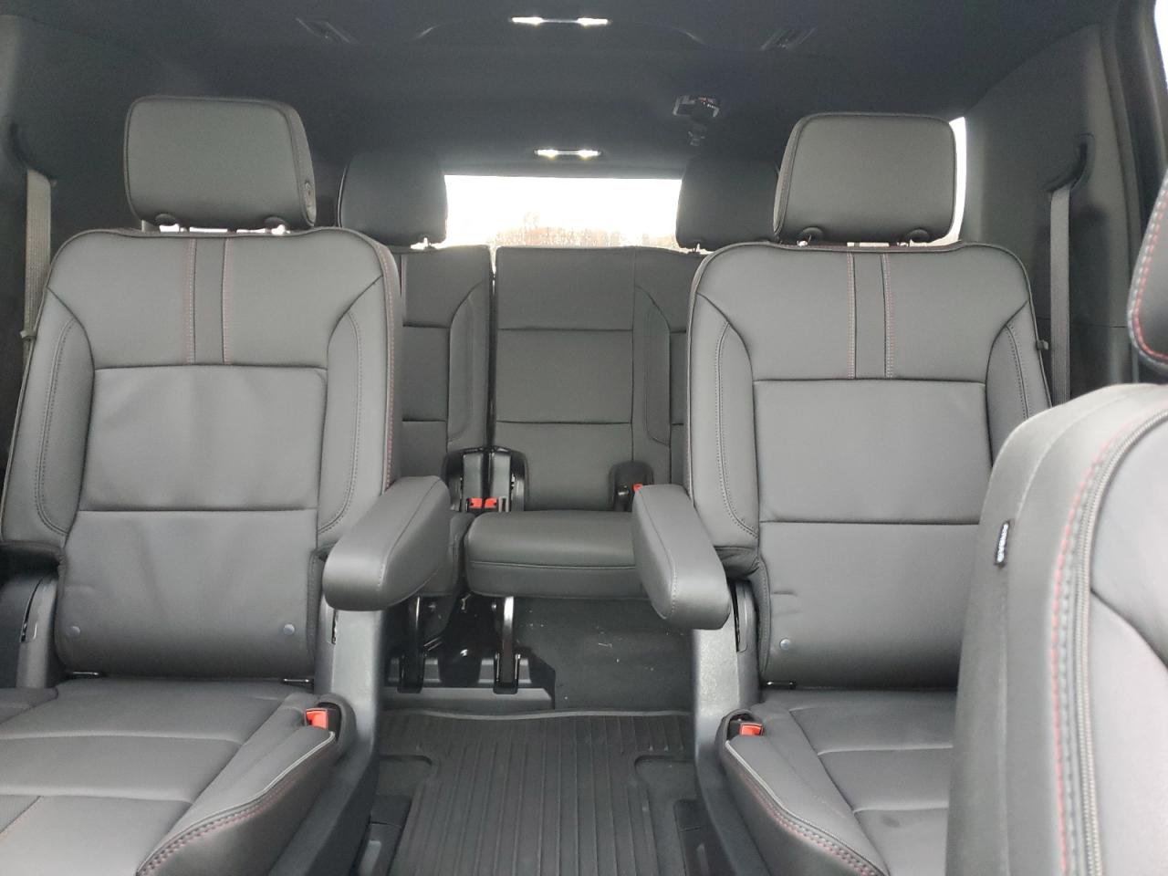 Chevrolet Suburban K1500 Rst Image 12