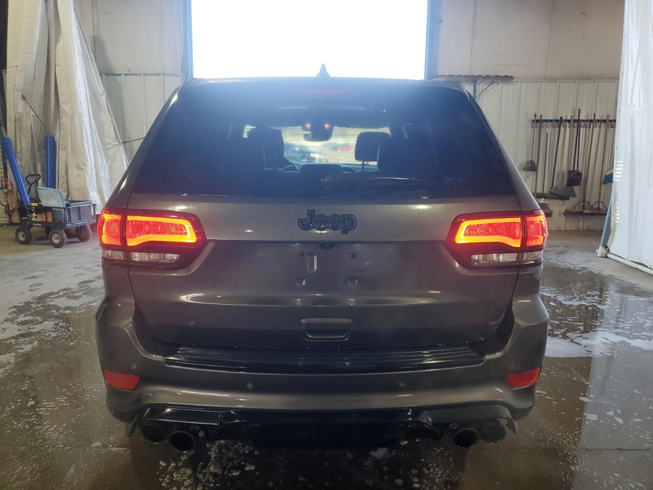 Jeep Grand Cherokee Trackhawk Image 14