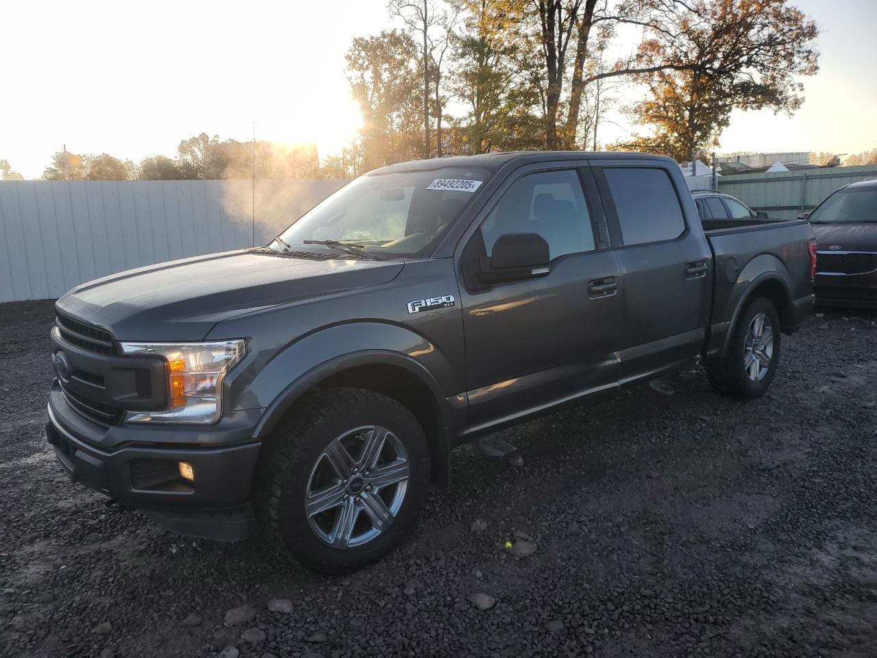 Ford F-150 Supercrew Image 1