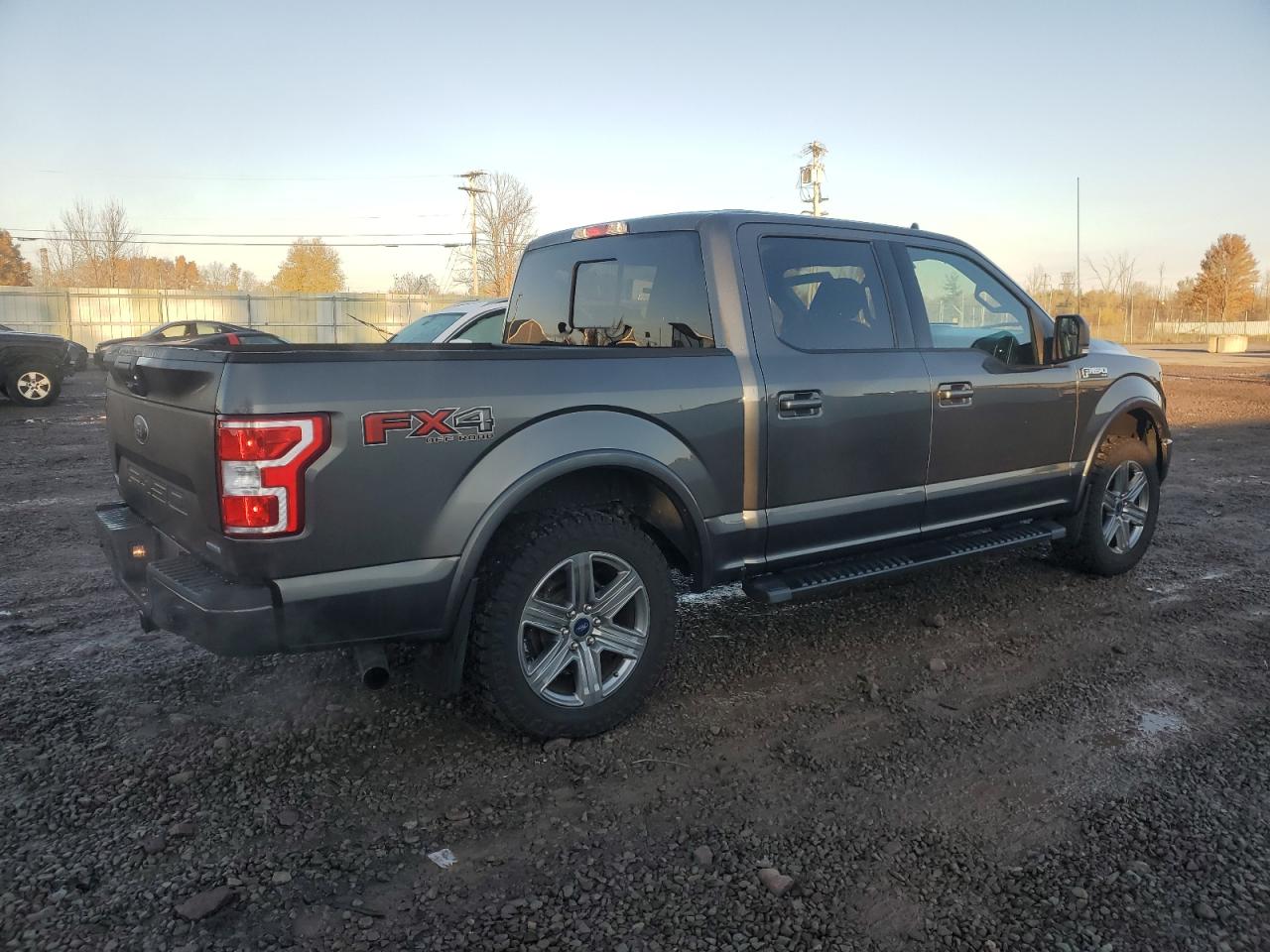 Ford F-150 Supercrew Image 2