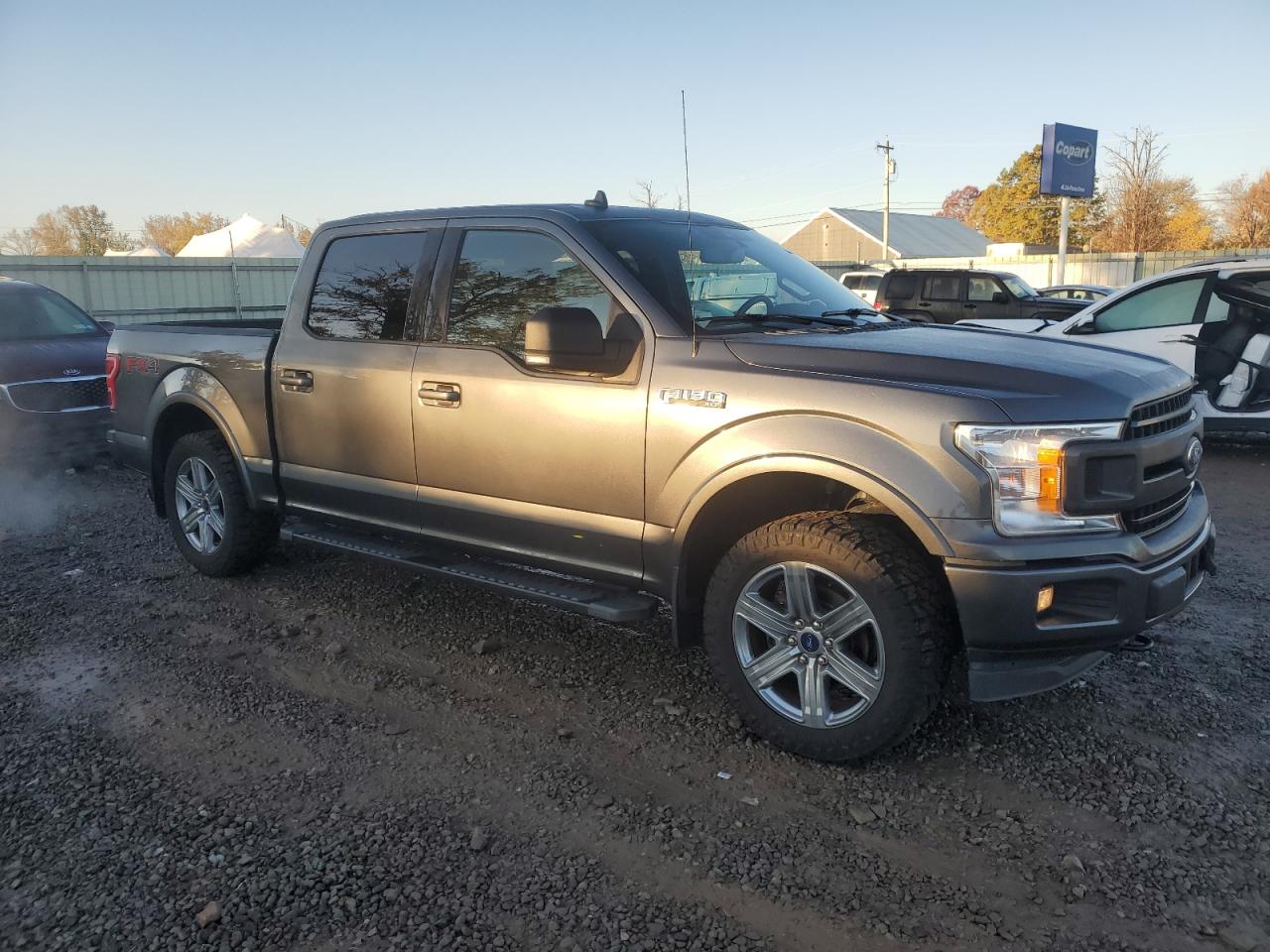Ford F-150 Supercrew Image 3
