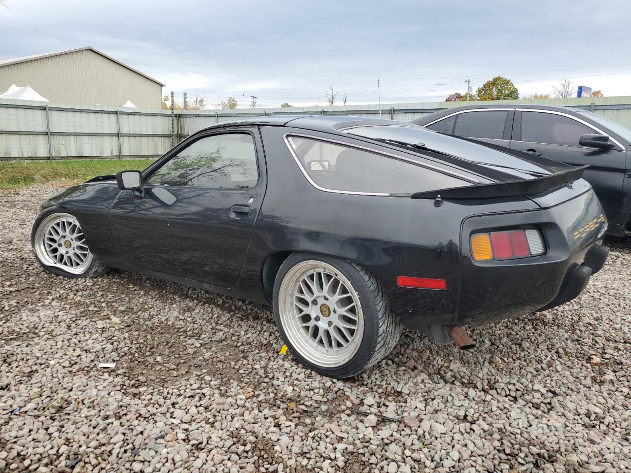 Porsche 928 Image 3