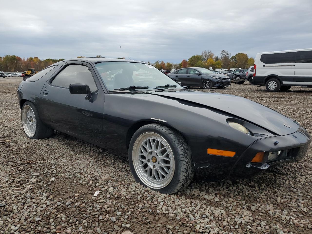 Porsche 928 Image 2