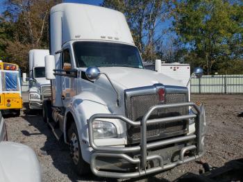  Salvage Kenworth T880