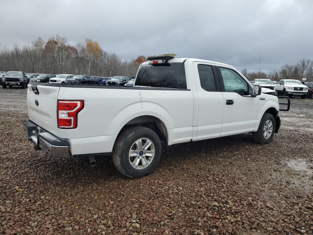 Ford F-150 Super Cab Image 5