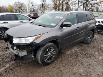  Salvage Toyota Highlander