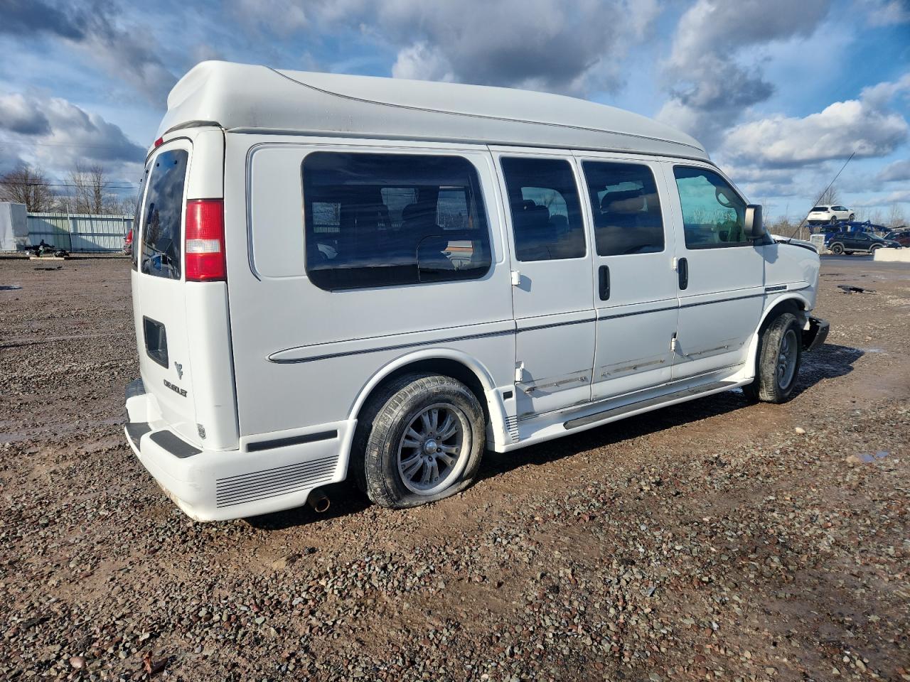Chevrolet Express Image 5