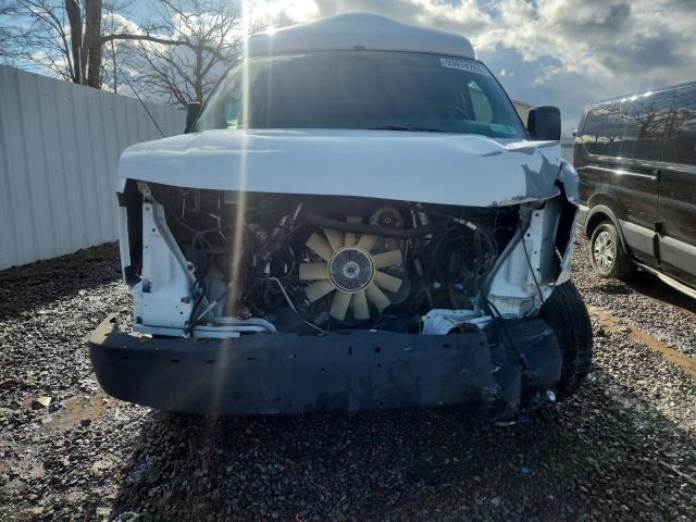 Chevrolet Express Image 10