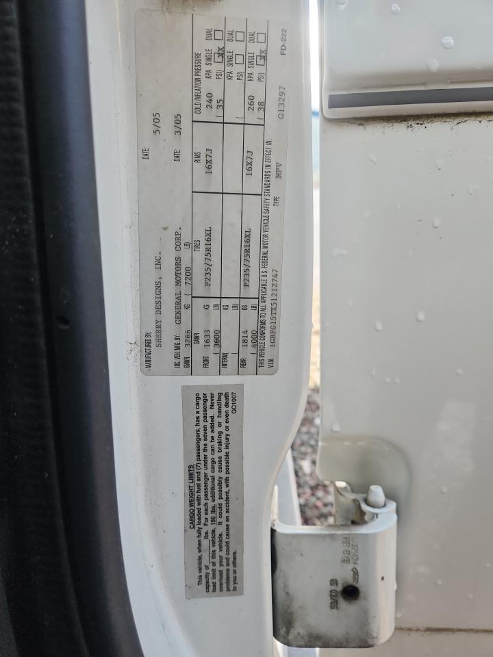 Chevrolet Express Image 12