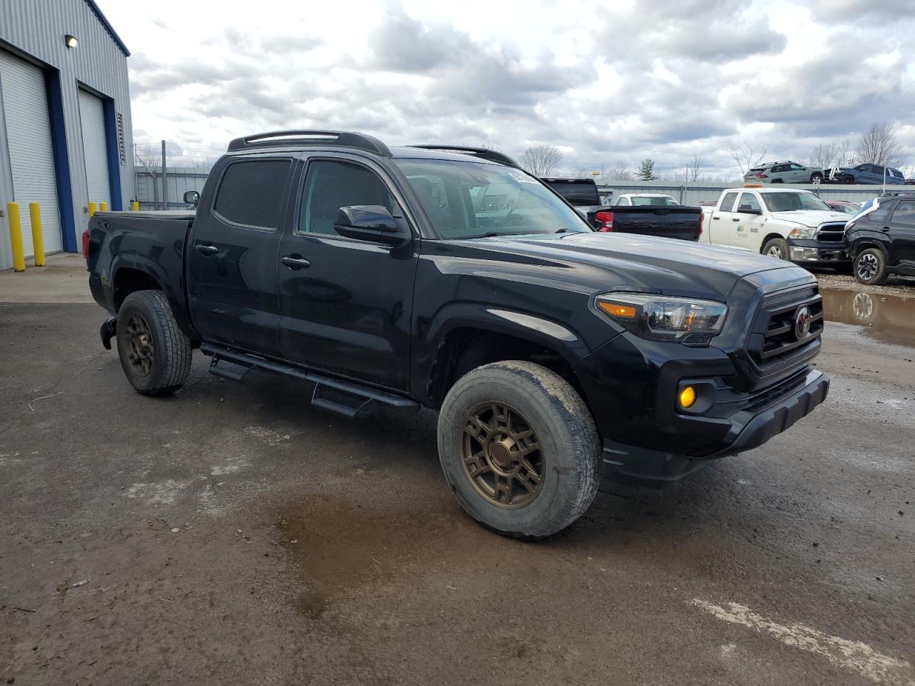 Toyota Tacoma Double Cab Image 5
