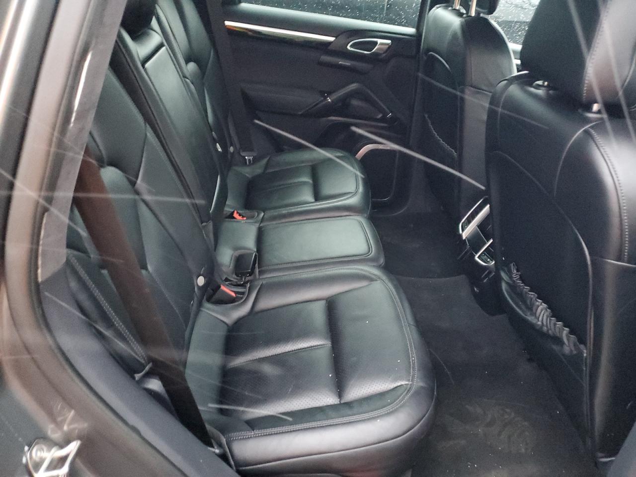 Porsche Cayenne Gts Image 9