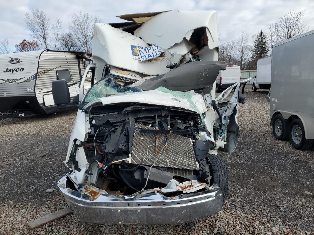 Chevrolet Express Image 6