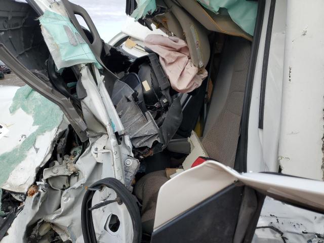 Chevrolet Express Image 4