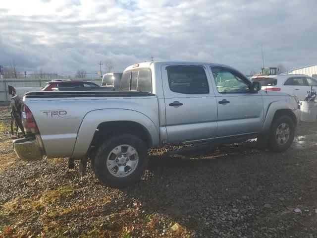 Toyota Tacoma Double Cab Image 3