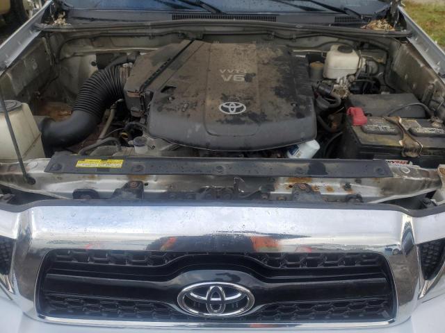 Toyota Tacoma Double Cab Image 9