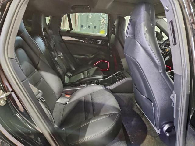 Porsche Panamera Base Image 5