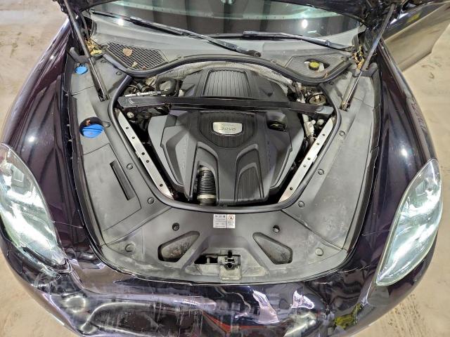 Porsche Panamera Base Image 9